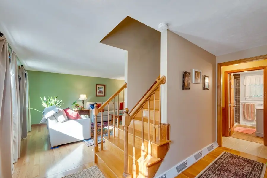 9 Beatty Ln, Easton, MA 02375 - #3