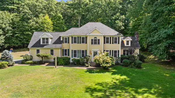 101 Schoolhouse Ln, Boxborough, MA 01719