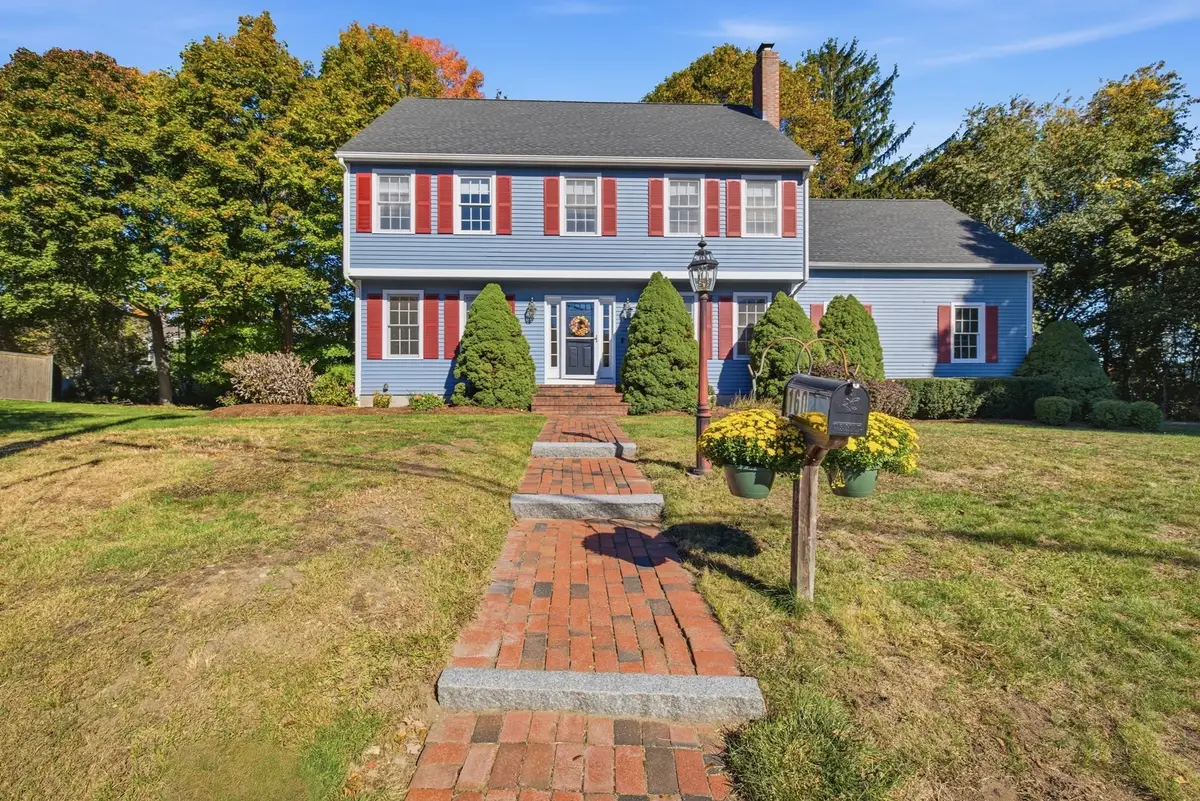 160 Saunders Rd, Norwood, MA 02062 - #1
