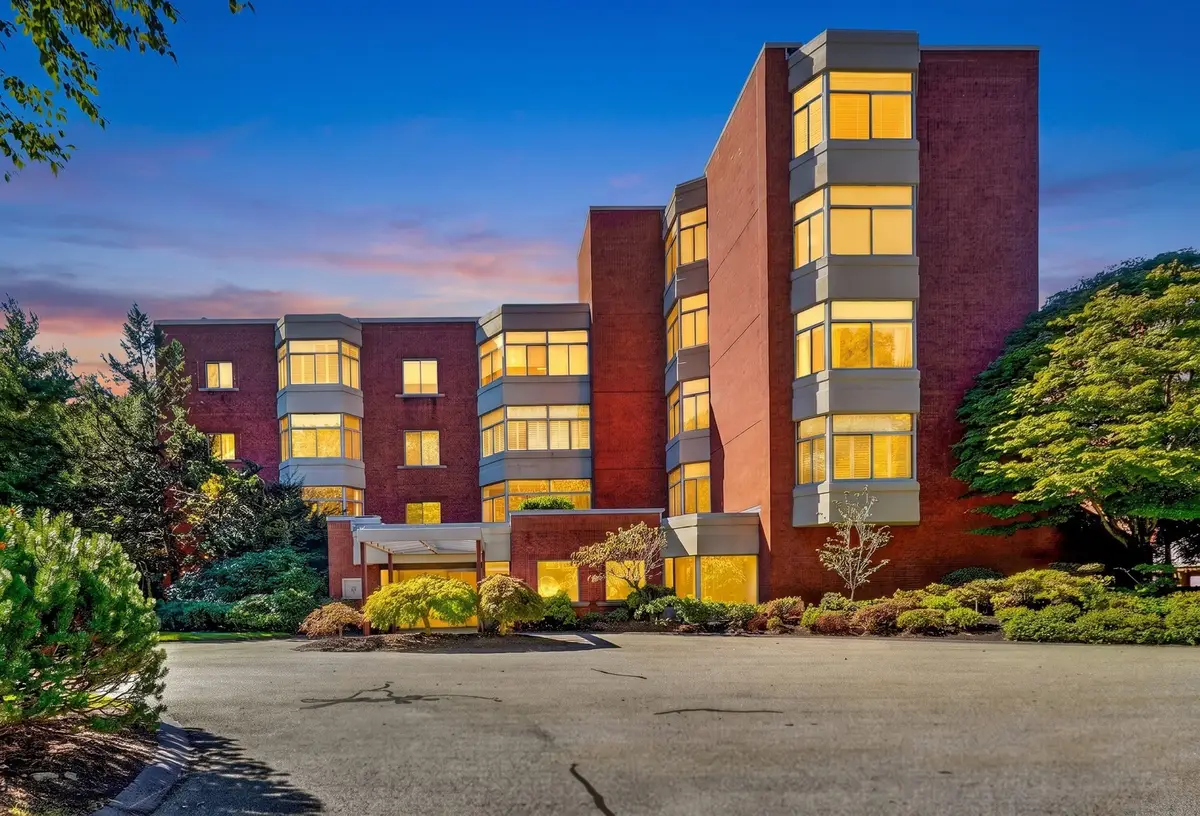 99 Florence St #10-5B, Newton, MA 02467 - #1