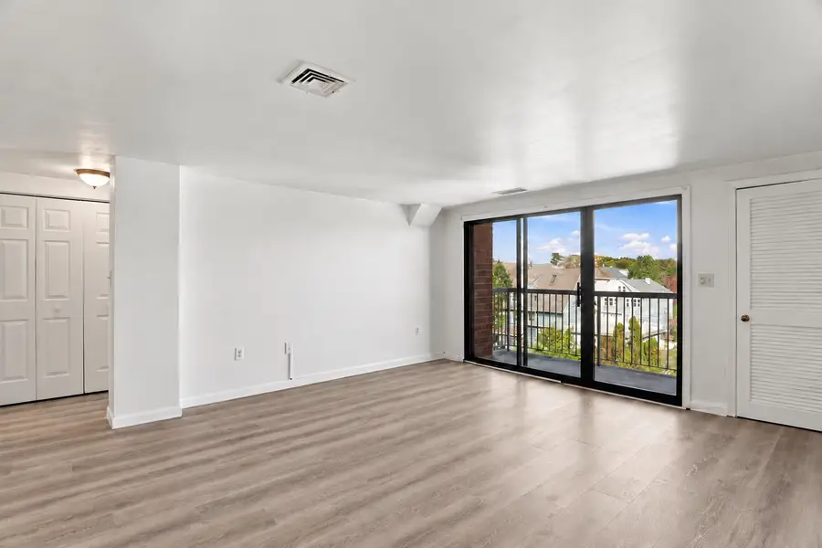 8 Ninth Street #516, Medford, MA 02155 - #3