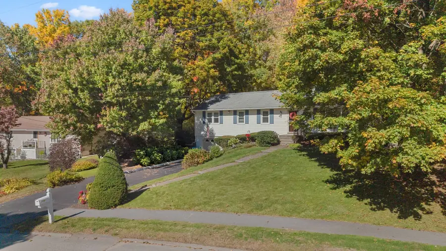 43 Old Brook Rd, Shrewsbury, MA 01545 - #3