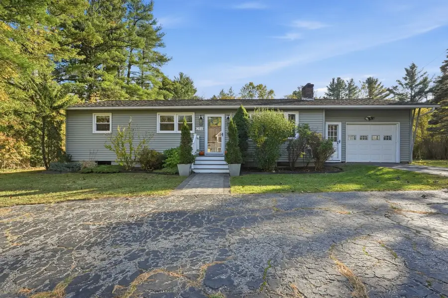 284 Housatonic St, Lenox, MA 01240 - #2