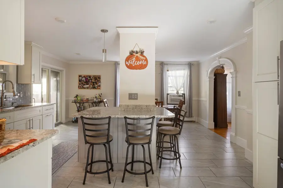 21 Englewood Ave, Worcester, MA 01603 - #2
