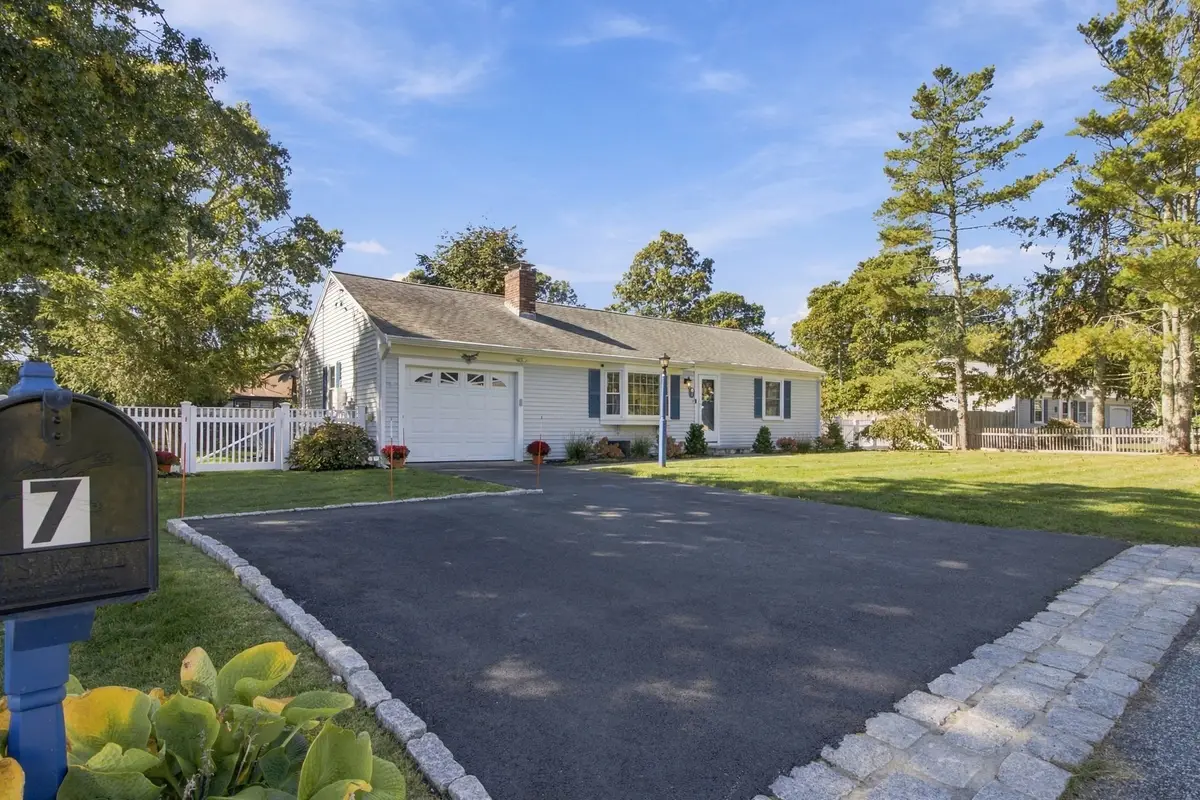 7 Spinning Brook Rd, South Yarmouth, MA 02664 - #1