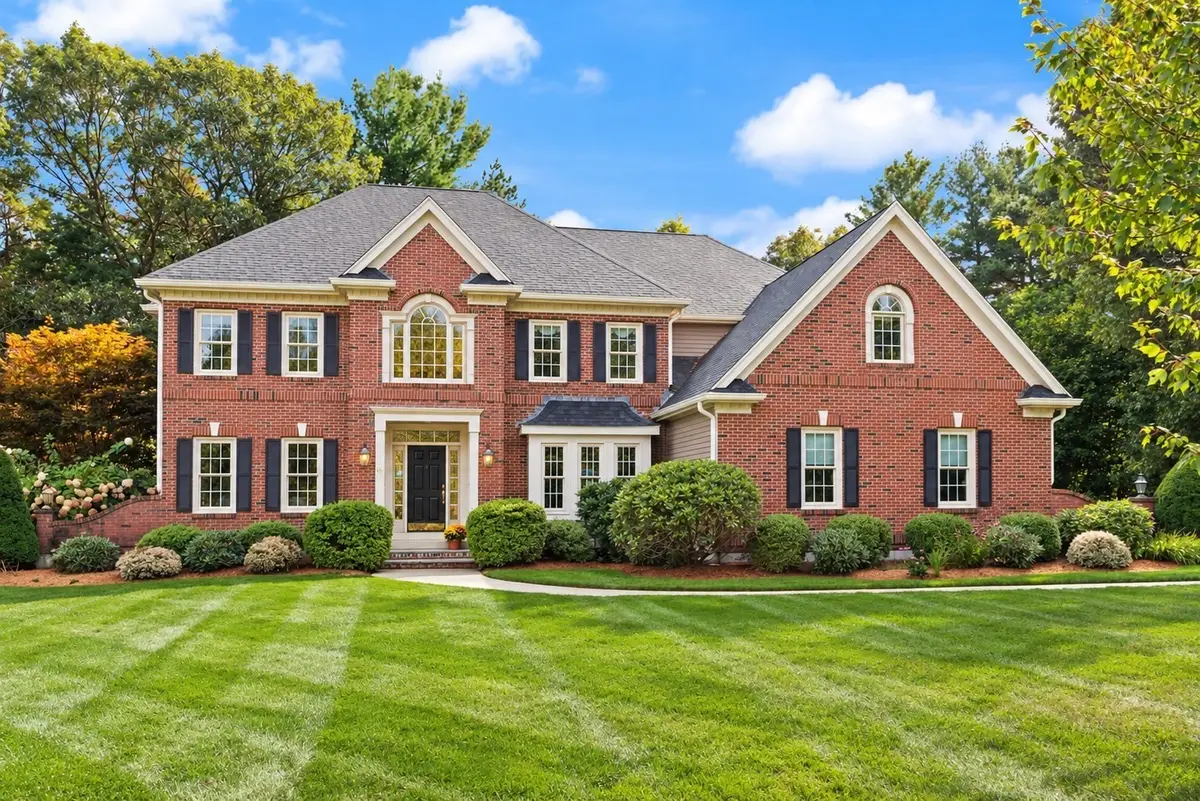 15 Comstock Dr, Wrentham, MA 02093 - #1