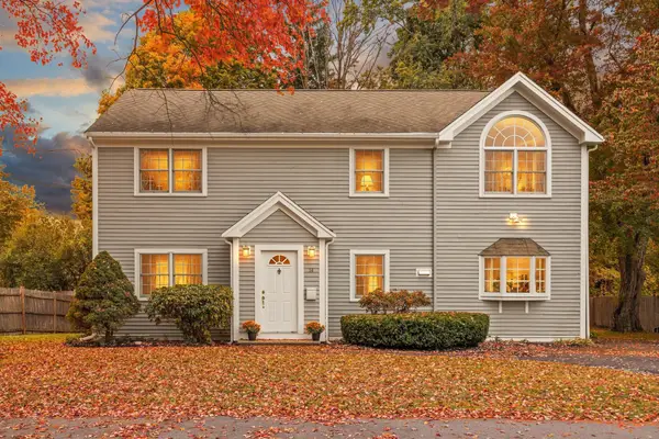 14 Stratford Rd, Natick, MA 01760