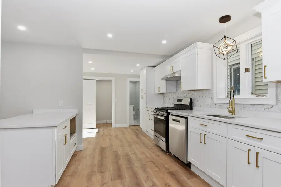 9 Cross St, Somerville, MA 02145 - #2
