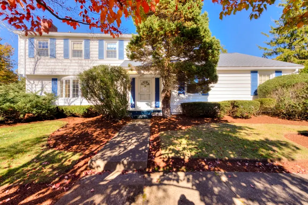 20 Dubiel Dr, Worcester, MA 01609 - #1