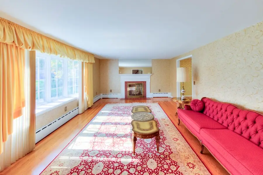 20 Dubiel Dr, Worcester, MA 01609 - #3
