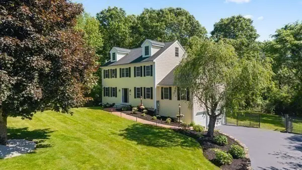 128 Memorial Dr, Shrewsbury, MA 01545 - #3