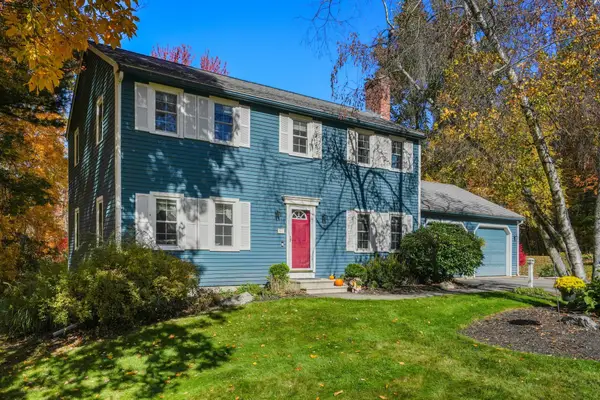 169 Pilgrim Dr, Holden, MA 01520