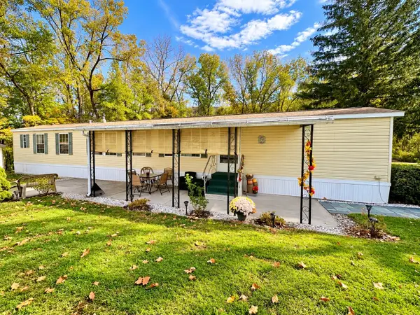 2 Cherokee Dr, North Adams, MA 01247