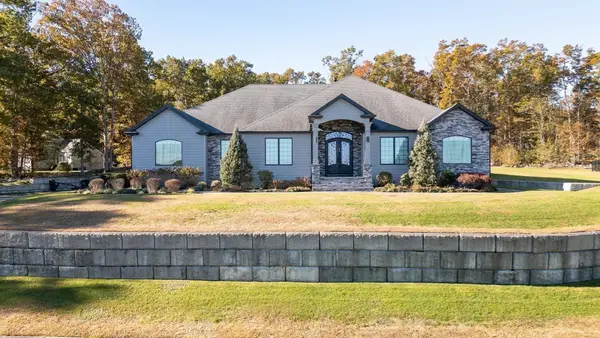 77 Kendra Cir, Swansea, MA 02777
