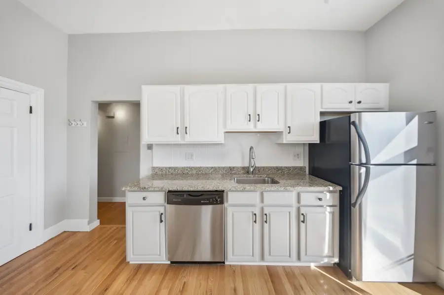 26 Lincoln St #6, Somerville, MA 02145 - #3