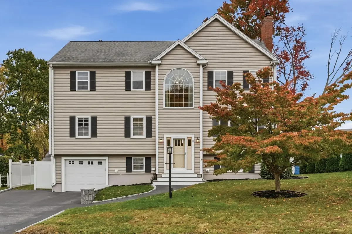 11 Yellow Brick Road, Haverhill, MA 01835 - #1