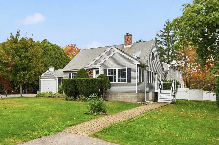 6 Dixfield Rd, Worcester, MA 01606 - #2