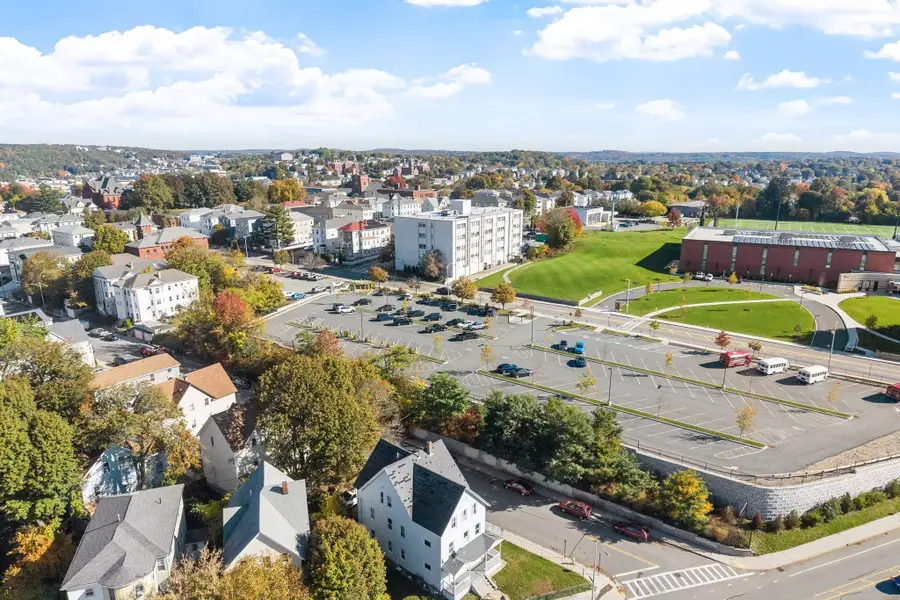 17 Winthrop St, Worcester, MA 01604 - #2