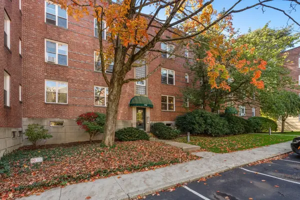 136 Beaconsfield Rd #2, Brookline, MA 02445