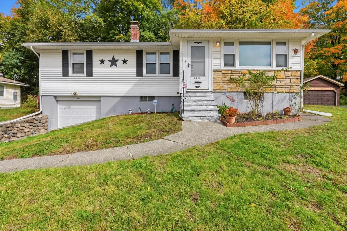 605 Chandler St, Worcester, MA 01602 - #1