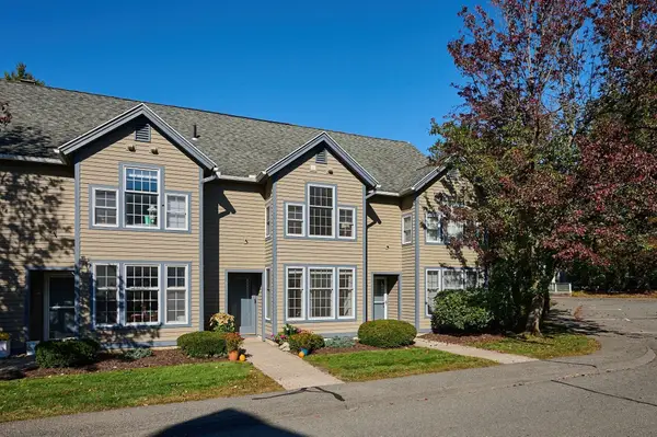 65 Amity Pl #65, Amherst, MA 01002