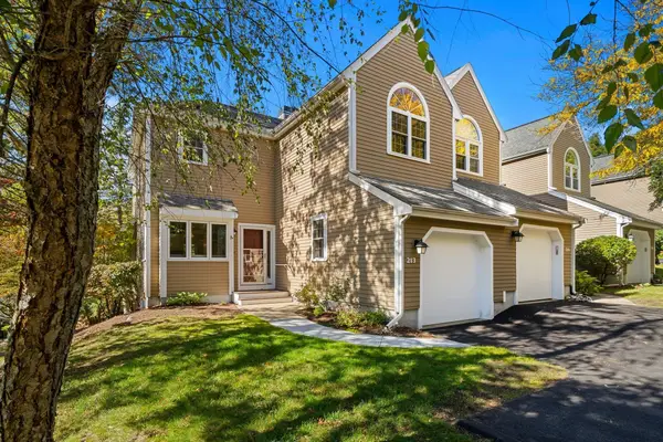 213 Bishops Forest St #213, Waltham, MA 02452