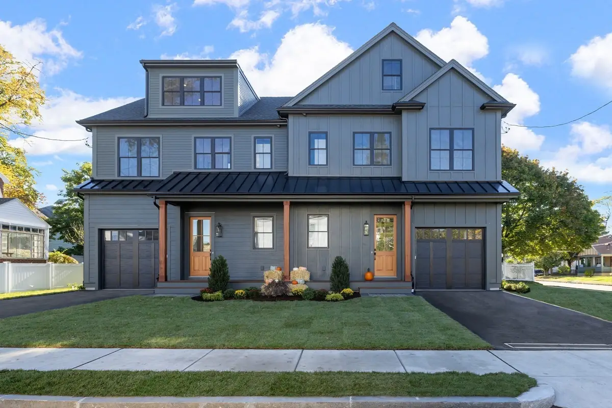 3 Lawn Ave #1, Newton, MA 02460 - #1