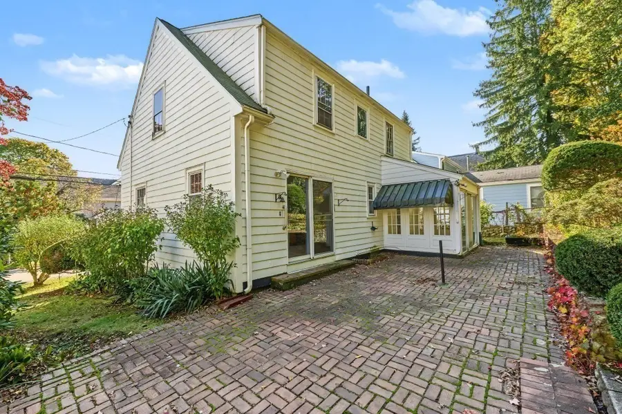 15 Cummings Rd, Newton, MA 02459 - #2