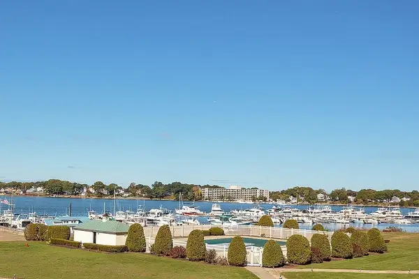 100 Cove Way #309, Quincy, MA 02169
