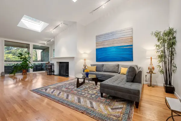 241 Perkins St #H-402, Boston, MA 02130