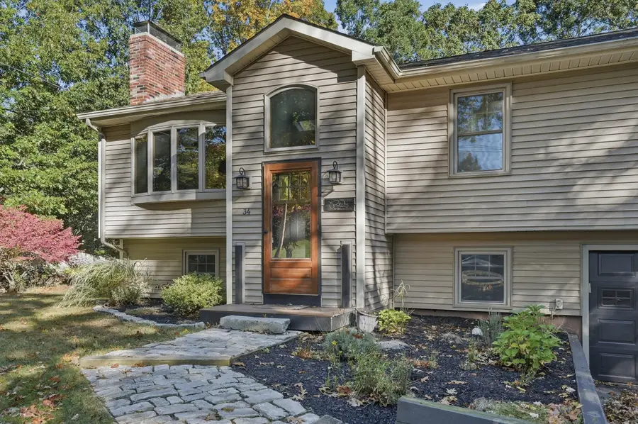34 Clara Barton Road, Oxford, MA 01540 - #2