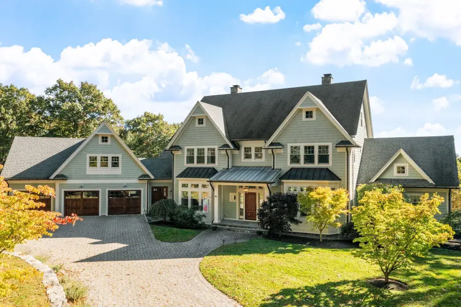 90 Applegrove Ln, Carlisle, MA 01741 - #2