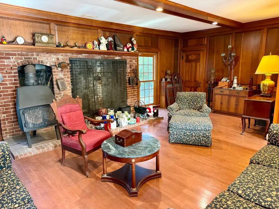 234 Worcester, Waltham, MA 02451 - #3