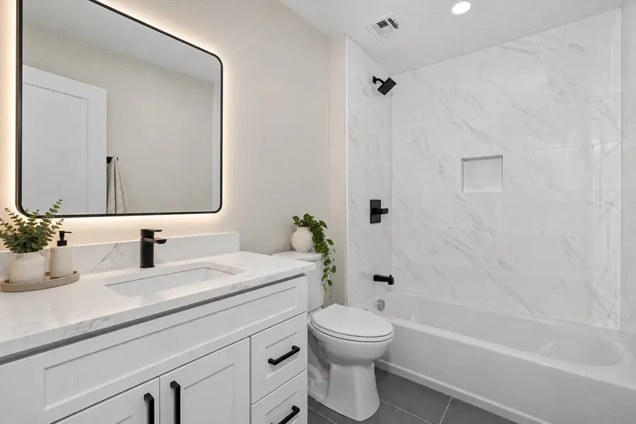 38 Old Colony Avenue #202, Quincy, MA 02170 - #3