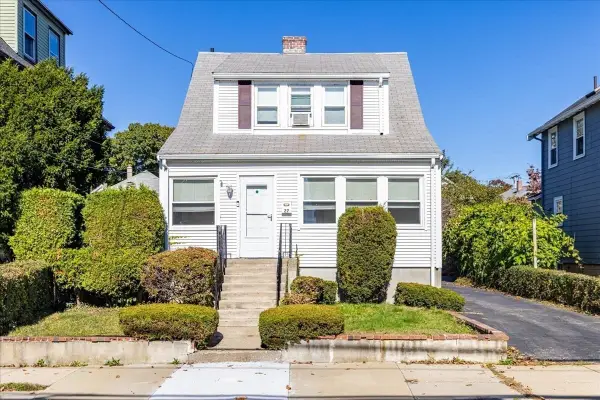 27 Stearns Ave, Medford, MA 02155