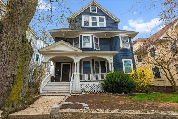 11 Gaylord St #2, Boston, MA 02124