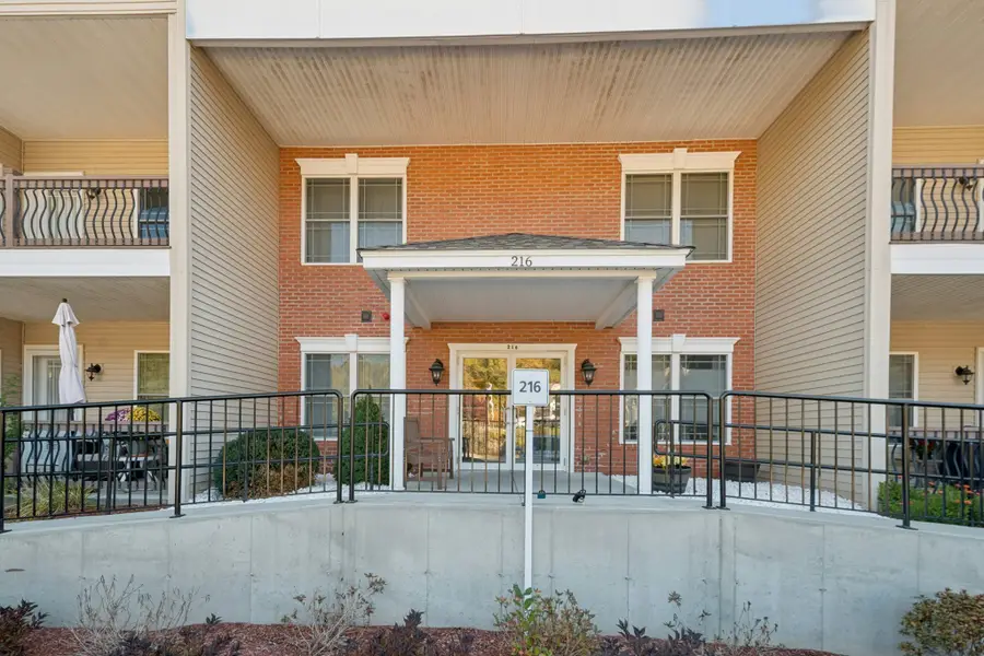216 Reservoir St #102, Holden, MA 01520 - #3