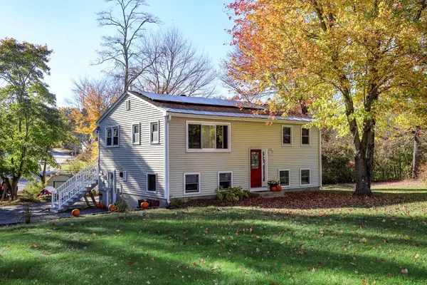 42 Leighton Street, Pepperell, MA 01463