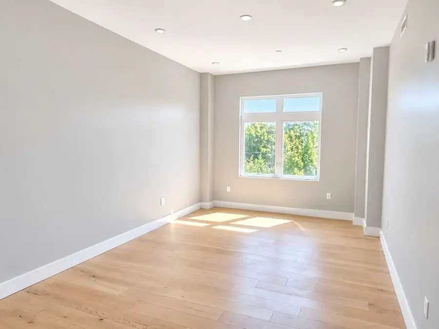 60 Cross St E #211, Somerville, MA 02145 - #3