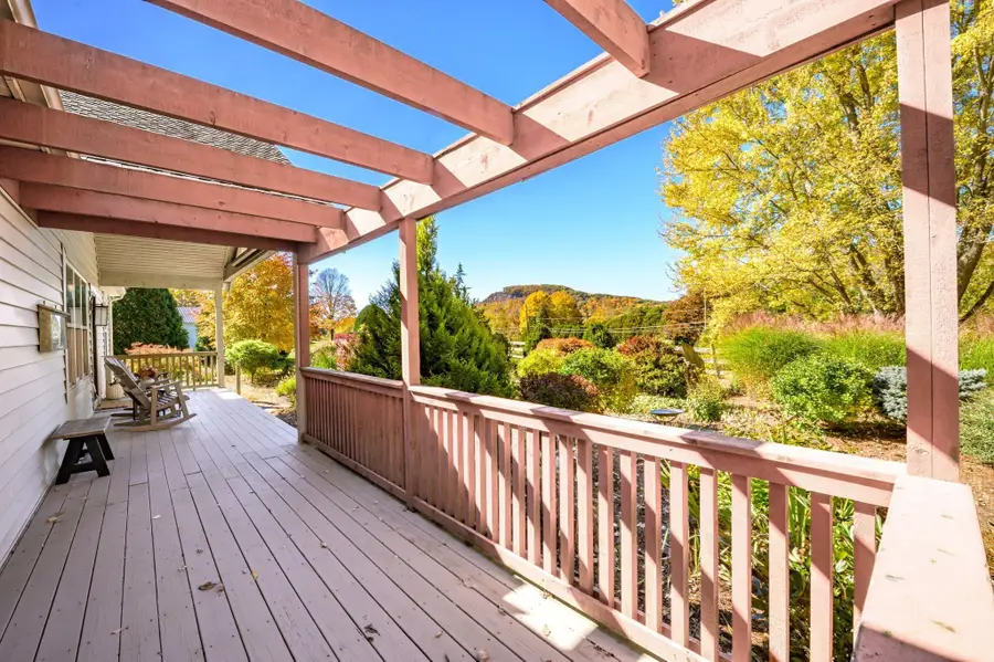 250 N Main St, Sunderland, MA 01375 - #3