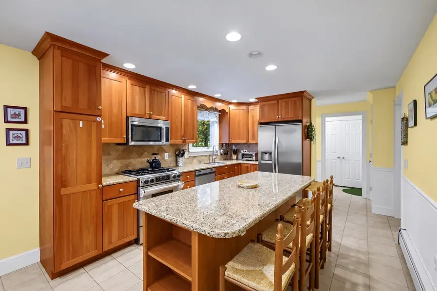 28 Arbor Dr, Shrewsbury, MA 01545 - #2
