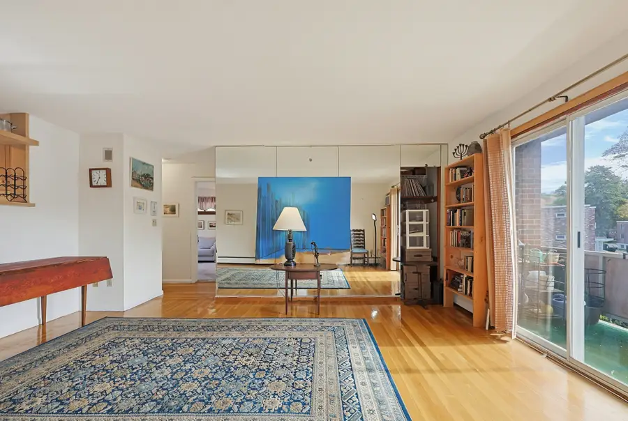 22 Jacqueline Rd #D, Waltham, MA 02452 - #2