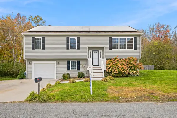 32 Arcadia Road, Swansea, MA 02777