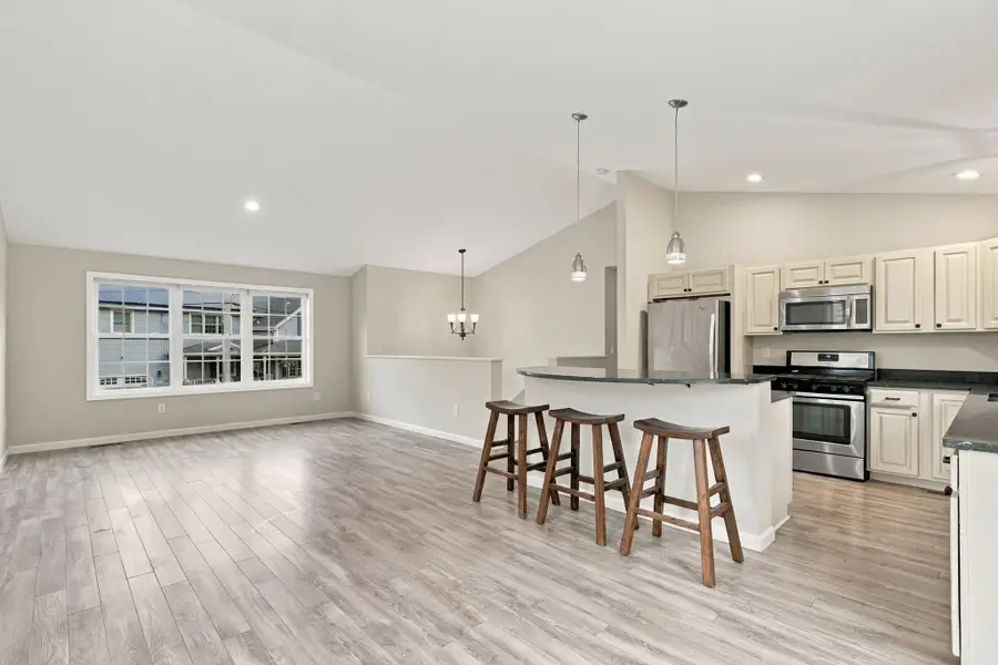 32 Arcadia Road, Swansea, MA 02777 - #3
