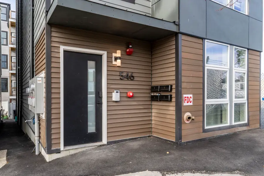 546 Saratoga St, Boston, MA 02128 - #2