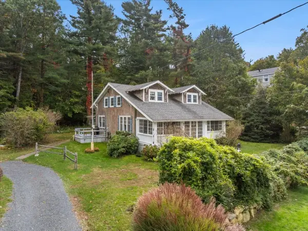 42 Wyman Ave, Bourne, MA 02553