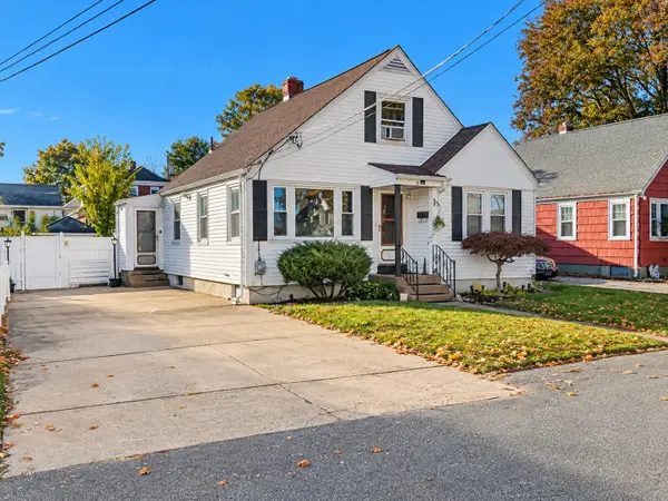 18 Campbell Ave, North Providence, RI 02904