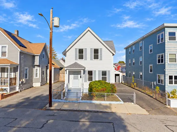 199 Mount Hope St, Lowell, MA 01854