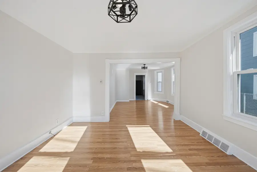 199 Mount Hope St, Lowell, MA 01854 - #3