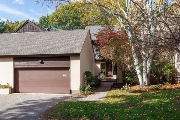 301 Goddard Ave #301, Brookline, MA 02445